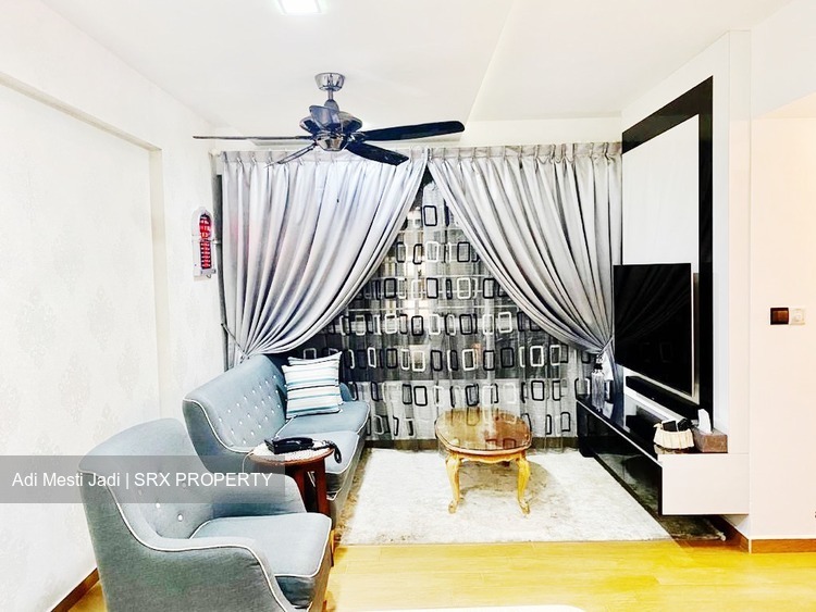 Yishun Street 51 thumbnail photo